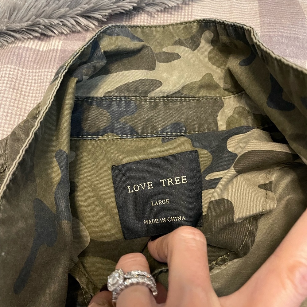 Distressed camo jacket - Picture 2 of 2